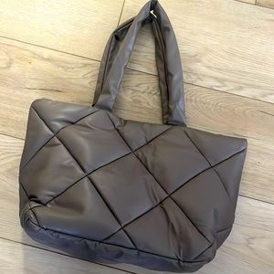 NWOT khaki puffer tote from H&M